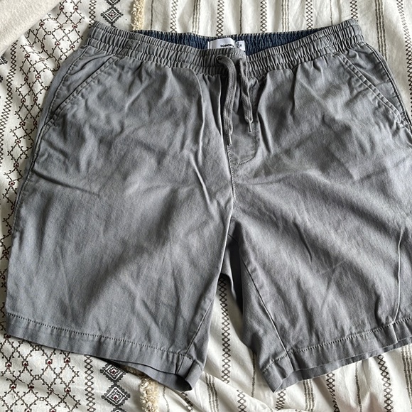 Drawstring shorts - Picture 2 of 2